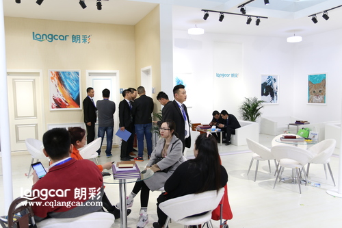重庆朗彩木门：2017北京木门展展厅洽谈区